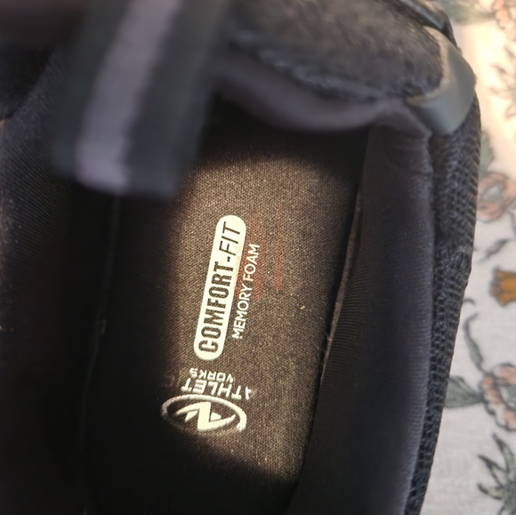 Athletic works black sneakers - Picture 7 of 7